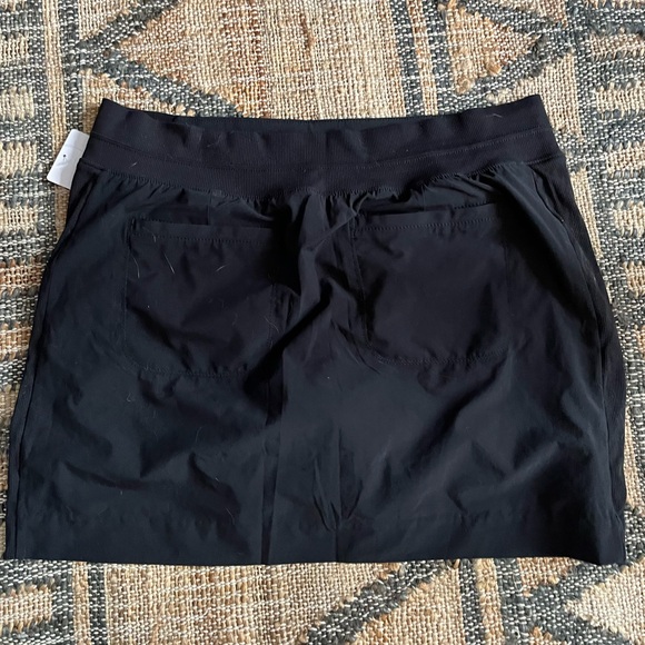 Athleta Brooklyn skort 16” sz 14 NWT - Picture 3 of 3